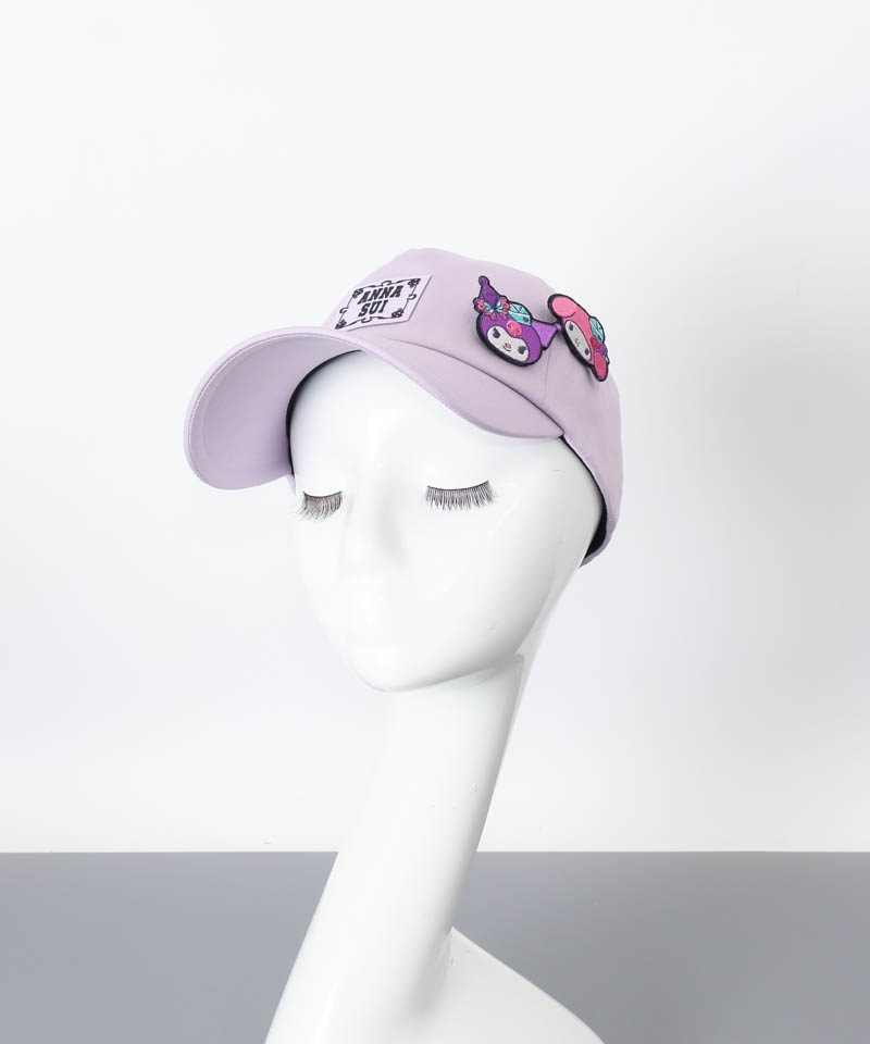 【 ANNA SUI（アナ スイ）】マイメロディ&クロミ 刺しゅうブローチ付きキャップ