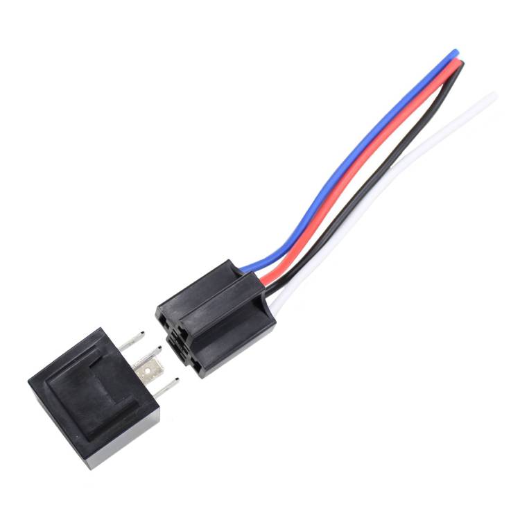 y32グロリアオートライトリレー、レギュレータ、キーレスcpu マルチ、マフラー 定型外送料無料 汎用 流用 4極リレー カプラー配線付 4線 DC24V用 60A