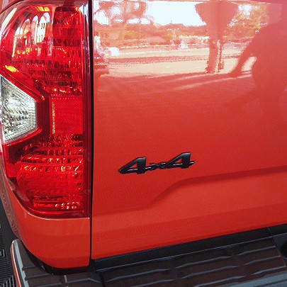 新品　LOGO付き　トヨタ タンドラ 2007 - 2014年 LED付き　フロントグリル　フロントガーニッシュ　外装カスタム 　ドレスアップ 北米仕様 TOYOTA タンドラ 2007-2015年式 Limited