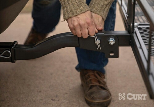 ヒッチキャリア CURT製 18153 折り畳み可 2インチ/50.8mm Amazon | ヒッチキャリア ヒッチカーゴ CURT製 18153 折り畳み可