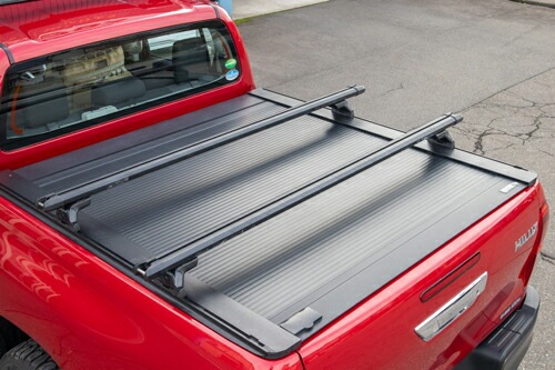 YAKIMA 正規品 トヨタ ハイラックス GUN125型 Retraxトノカバー