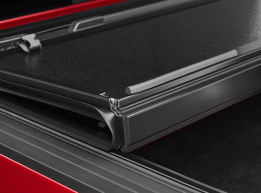 BAK Industries 正規品 BAKFlip F1 トノカバー トヨタ ハイラックス GUN125型に適合 3つ折りタイプトノカバー