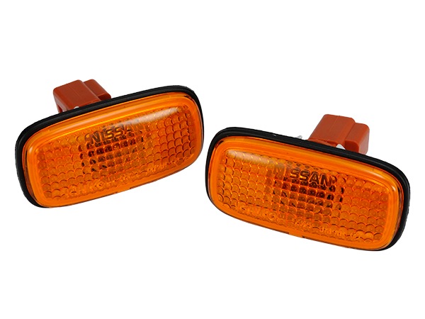 k*2様 日産純正 R32スカイライン　 フロントウィンカー左右セット（日産品番 日産純正 R32スカイライン フロントウィンカー左右セット（日産
