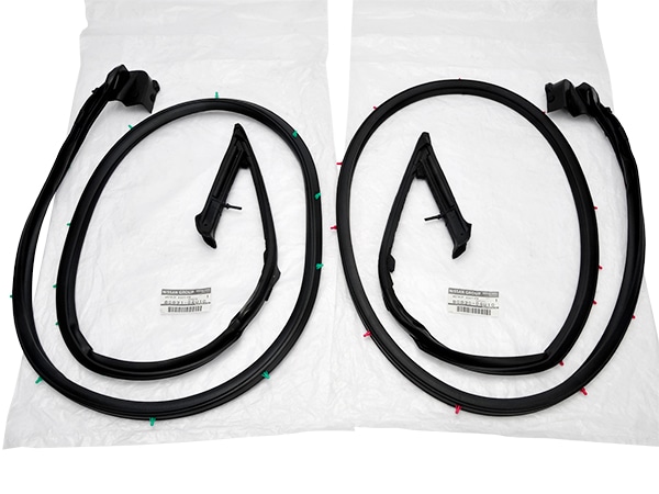 日産 純正 ウェザーストリップ スカイライン R32 GT-R GTR BNR32