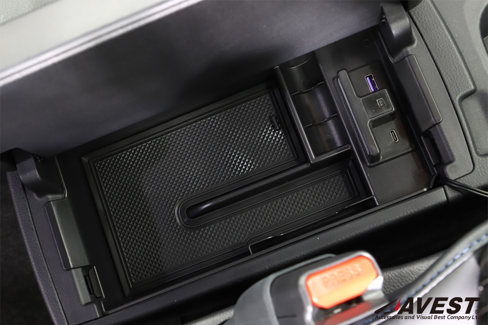 �Υ� NOAH 90�� ���������� VOXY 90 LED USB ������C�դ����󥽡���ȥ쥤 ���󥽡���ܥå��� �ȥ졼 ��Ǽ ��ʪ����