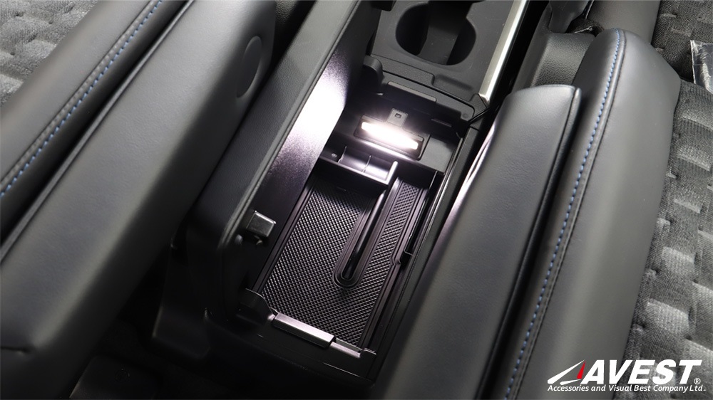 �Υ� NOAH 90�� ���������� VOXY 90 LED USB ������C�դ����󥽡���ȥ쥤 ���󥽡���ܥå��� �ȥ졼 ��Ǽ ��ʪ����