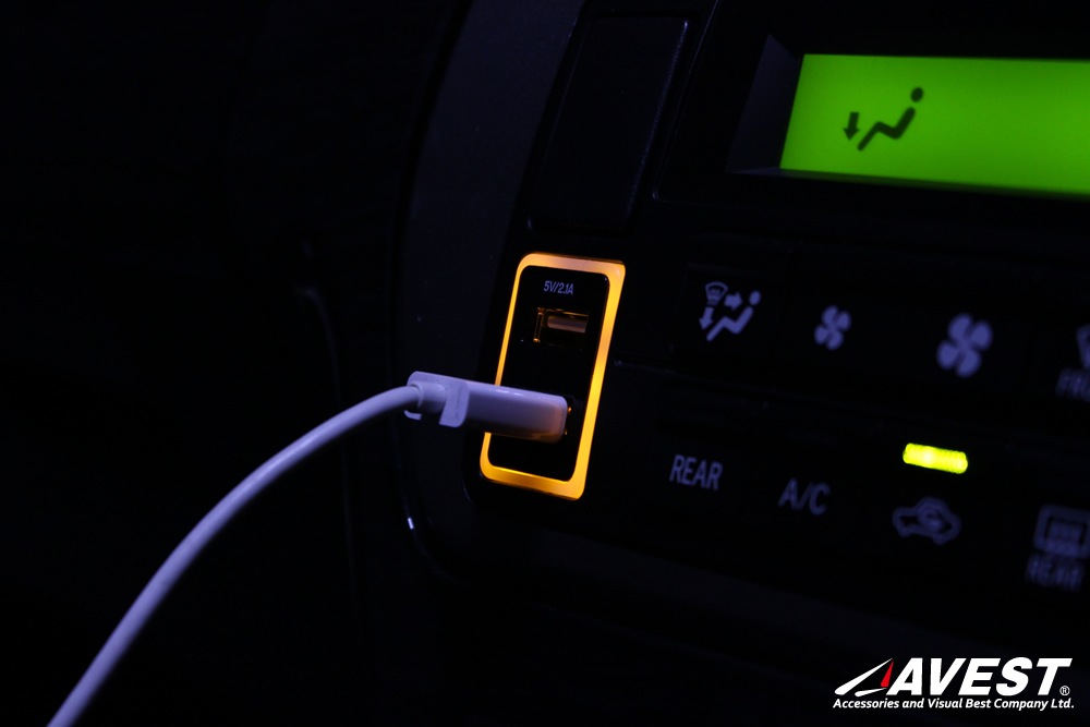 USB���ťݡ��� �ȥ西A������ 5V������ 2.1A