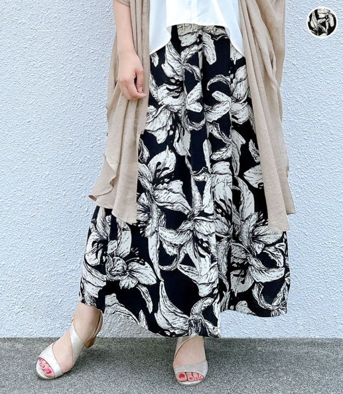 花柄プリントタックワイドパンツ