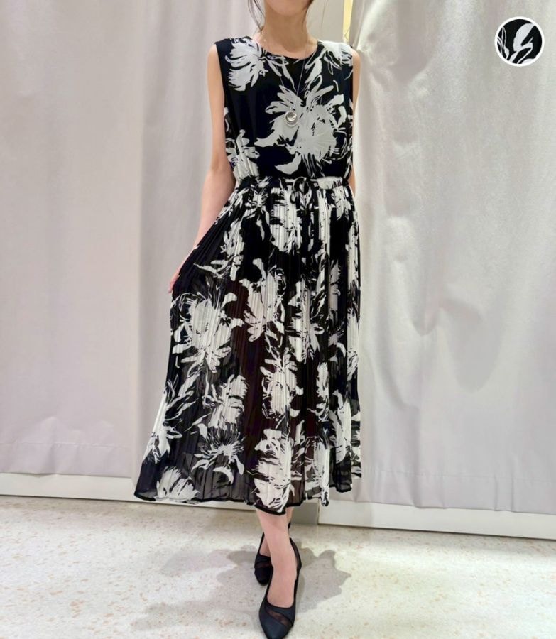 ノースリ総柄シフォンワンピ