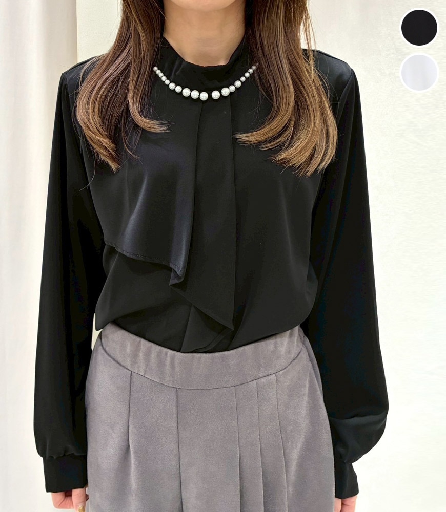 パールネックラッフルブラウス