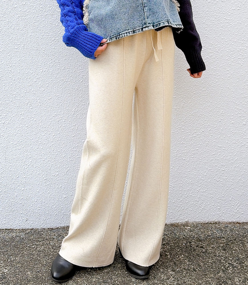 ニットパンツ