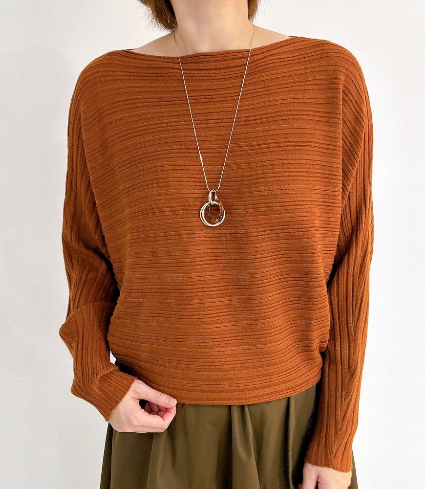 ドルマン袖リブニット