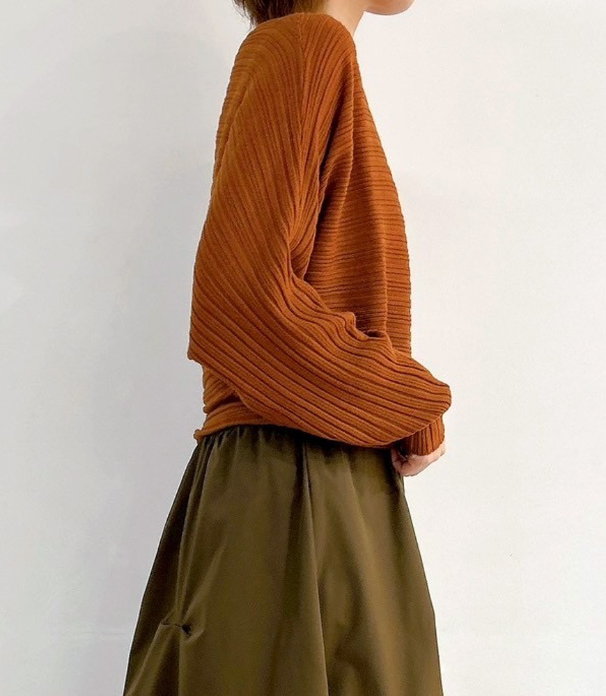 ドルマン袖リブニット