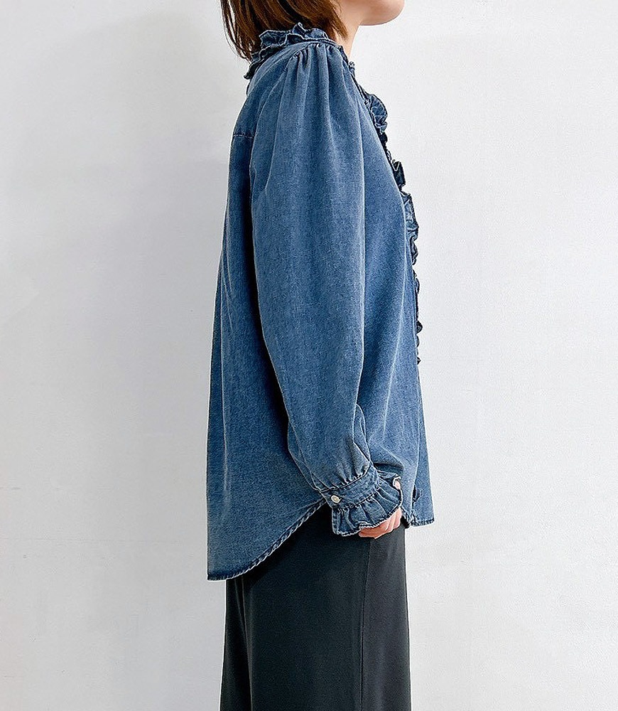 Vネックフリルデニムシャツ