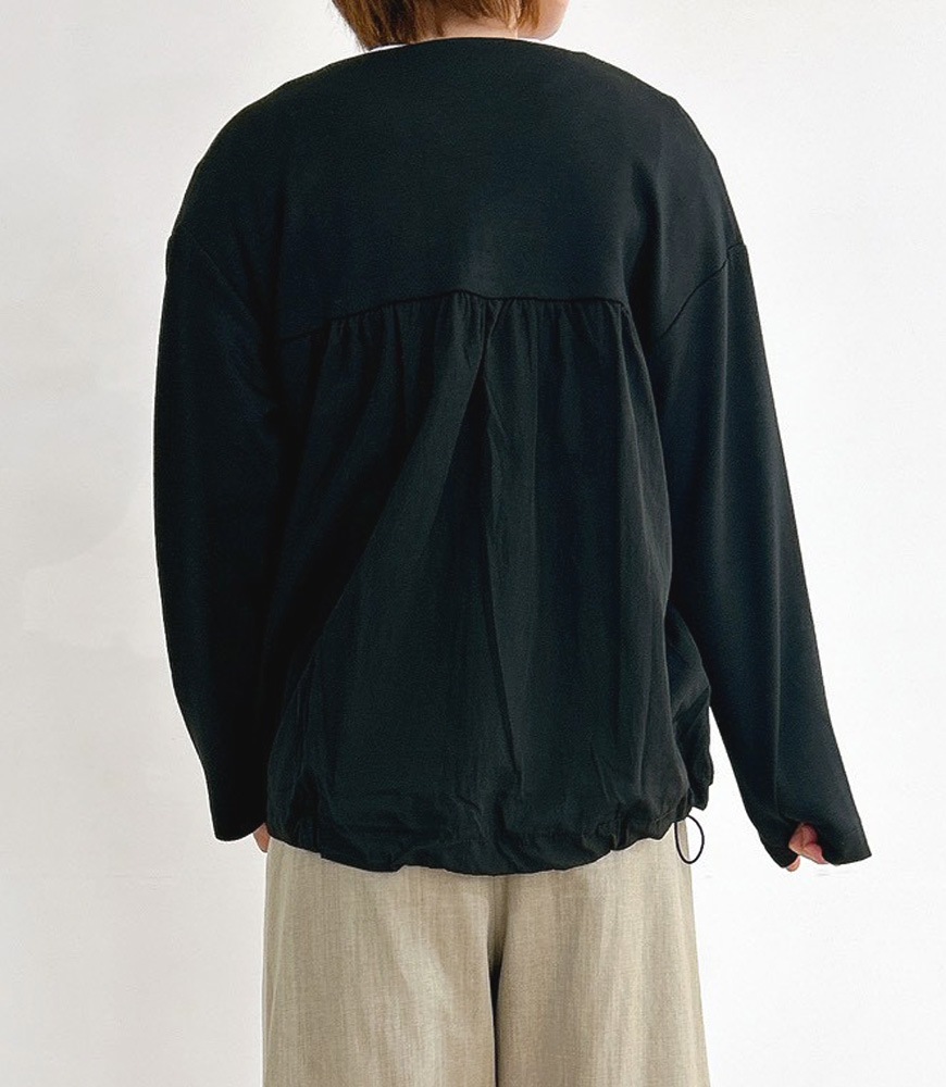 バック異素材切替ノーカラージャケット