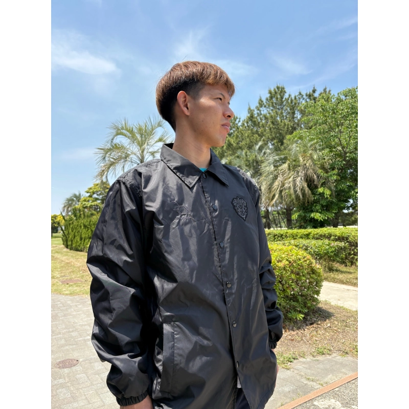 シリコンエンブレムコーチジャケット
