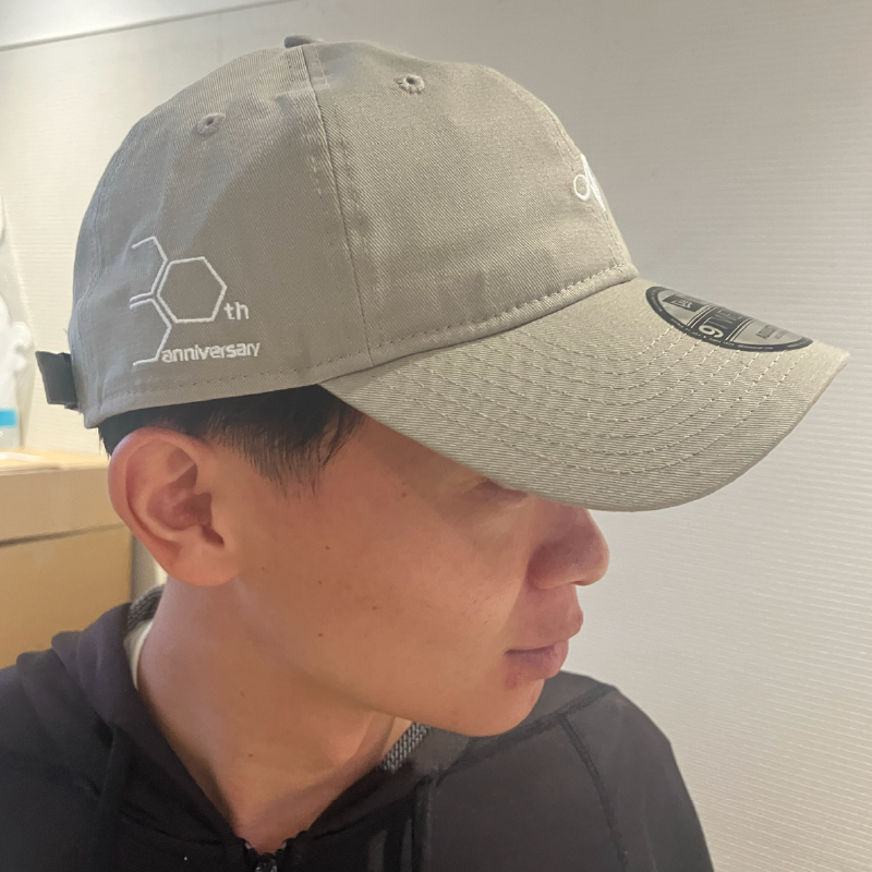 30周年NEWERAキャップ　ベージュ