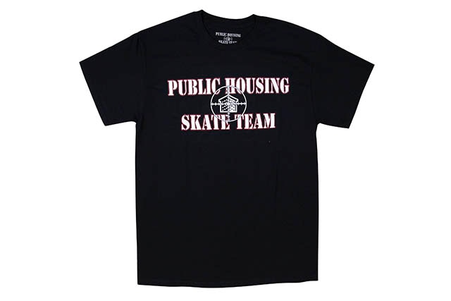 PUBLIC HOUSING SKATE TEAM LOGO T-SHIRT (BLACK)