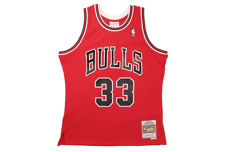 MITCHELL & NESS SWINGMAN JERSEY (CHICAGO BULLS/ROAD/SCOTTIE PIPPEN/#33/1997-98:SCARLET) SMJYGS18153-CBUSCAR97SPI