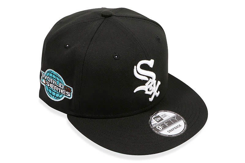 NEW ERA CHICAGO WHITE SOX 9FIFTY SNAPBACK CAP (2005 WORLD SERIES CUSTOM SIDE PATCH/TEAL UNDER VISOR/BLACK)