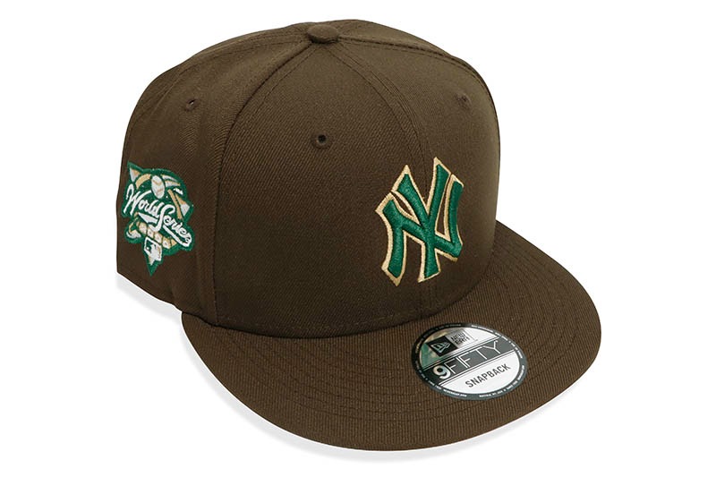 NEW ERA NEW YORK YANKEES 9FIFTY SNAPBACK CAP (2000 WORLD SERIES CUSTOM SIDE PATCH/DARK GREEN UNDER VISOR/WALNUT)