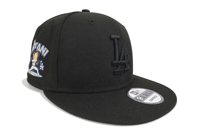 NEW ERA LOS ANGELES DODGERS 9FIFTY SNAPBACK CAP (SHOHEI OHTANI PITCHING SIDE PATCH/GREY UNDER VISOR/BLACKOUT) 60595069