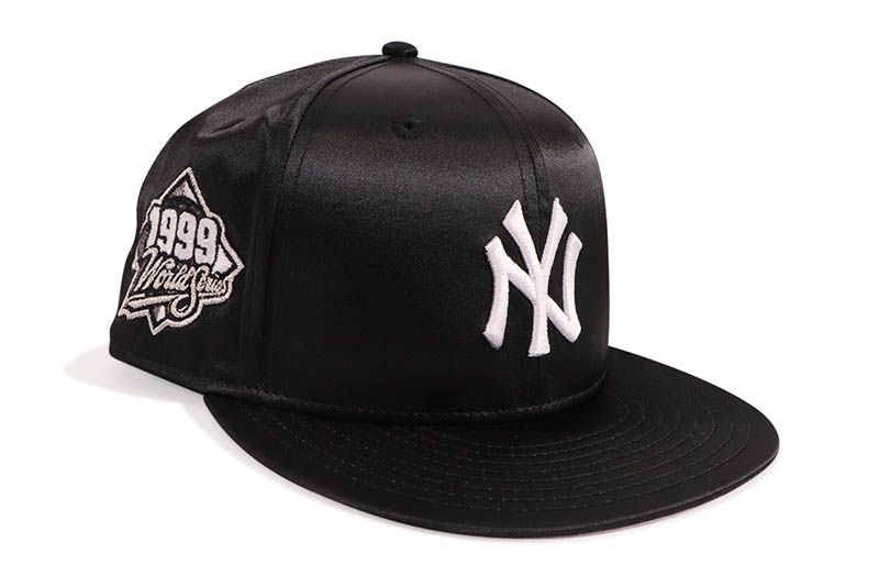 NEW ERA NEW YORK YANKEES 9FIFTY SNAPBACK CAP (1999 WORLD SERIES SIDE PATCH/GREY UNDER VISOR/BLACK SATIN)