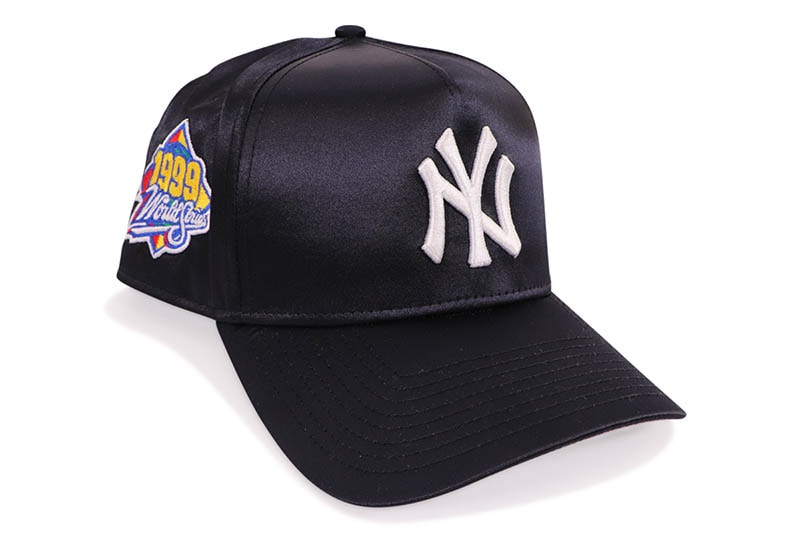 新品　未使用　WORLD ROMANCE SERIES CAP vallad WORLD ROMANCE SERIES CAP - メルカリ