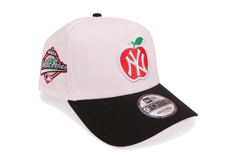 NEW ERA NEW YORK YANKEES APPLE LOGO 9FORTY AF ADJUSTABLE CAP (1996 WORLD SERIES SIDE PATCH/GREY UNDER VISOR/WHITE BLACK)