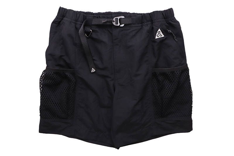 NIKE ACG LOOSE FIT ABOVE KNEE LENGTH NYLON CARGO SHORTS (DV9405-010:BLACK)