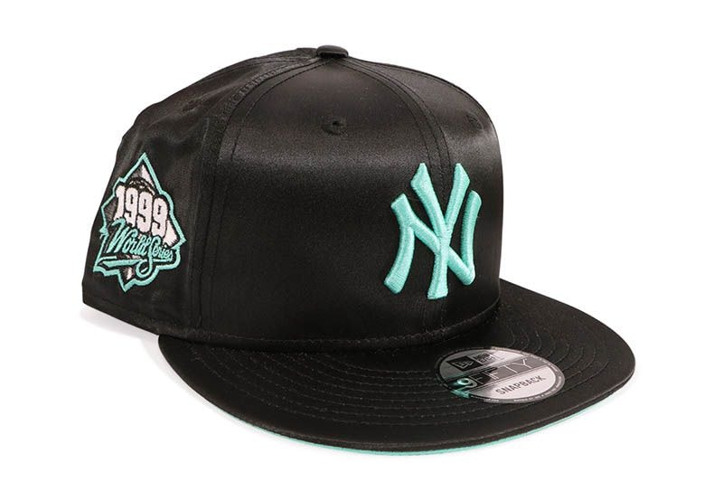 NEW ERA NEW YORK YANKEES 9FIFTY SNAPBACK CAP (1999 WORLD SERIES SIDE PATCH/MINT UNDER VISOR/BLACK SATIN)