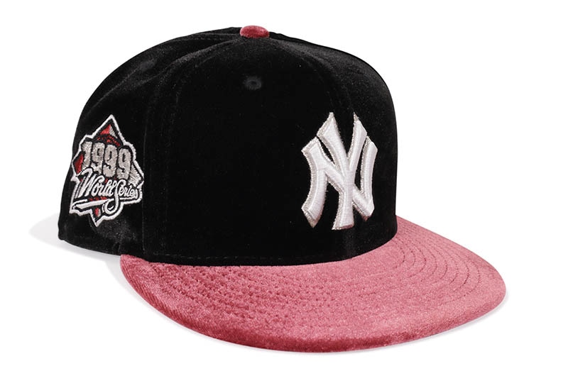 NEW ERA NEW YORK YANKEES 9FIFTY VELVET SNAPBACK CAP (1999 WORLD SERIES SIDE PATCH/GREY UNDER VISOR/BLACK MAROON)
