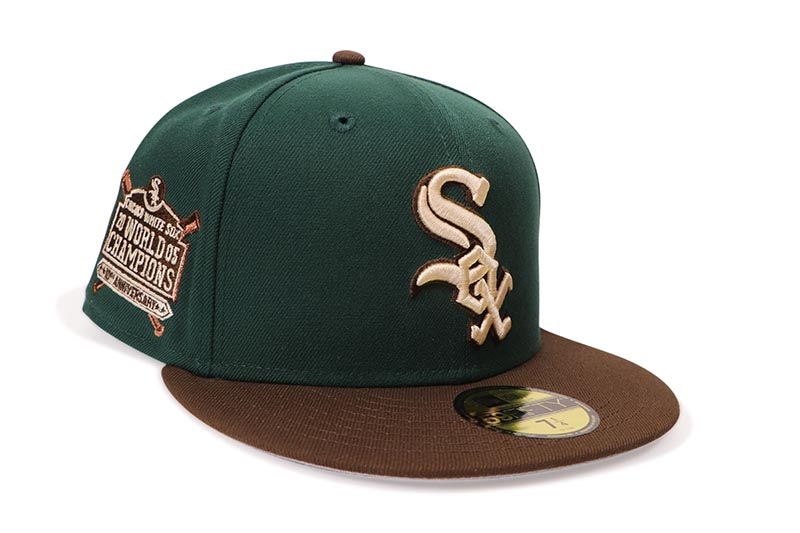NEW ERA CHICAGO WHITE SOX 59FIFTY FITTED CAP (2005 WORLD CHAMPIONS SIDE PATCH/GREY UNDER VISOR/DARK GREEN WALNUT)