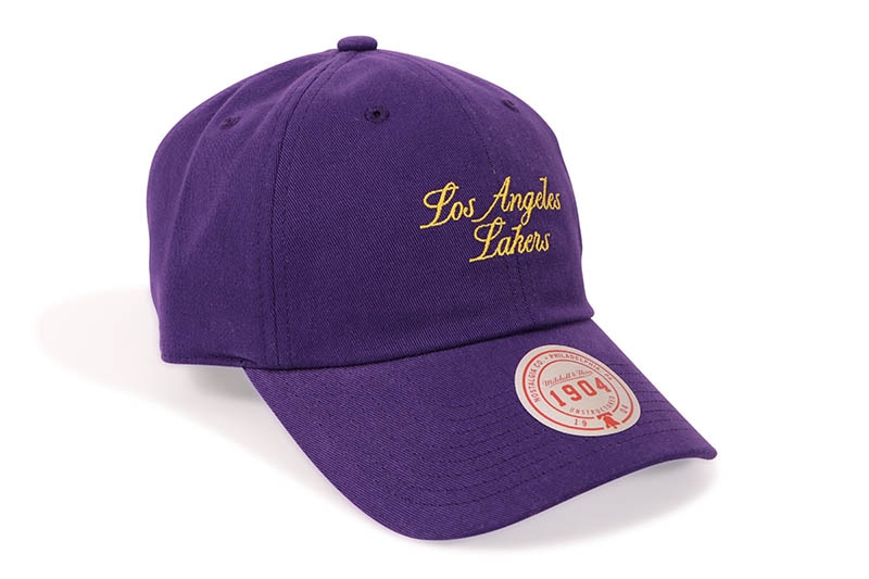 MITCHELL & NESS LOS ANGELES LAKERS SCRIPT STRAPBACK ADJUSTABLE HAT