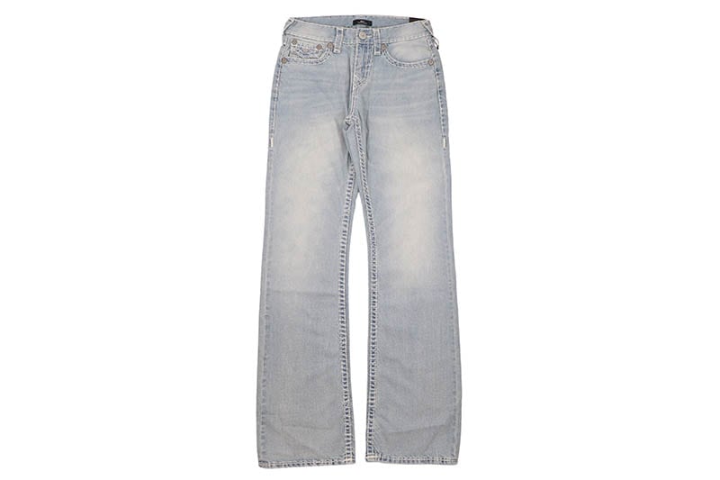 TRUE RELIGION BILLY SUPER T STACKED FLAP BOOTCUT JEAN (110082C:KOLARI LIGHT WASH)