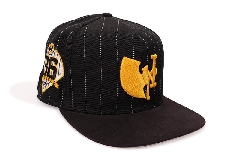 TWNTY TWO WU-TANG 36 CHAMBERS EST. 1993 SNAPBACK CAP (BLACK STRIPE