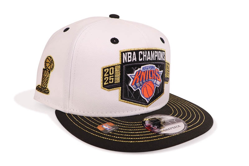 NEW ERA NEW YORK KNICKS 9FIFTY SNAPBACK CAP (NBA 25-26 CHAMPIONS