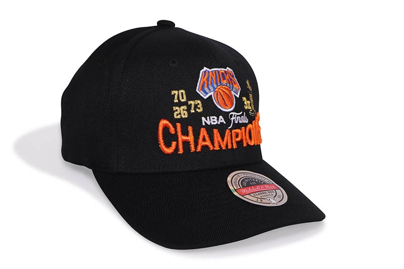 MITCHELL & NESS NEW YORK KNICKS CHAMPIONS TROPHY STRETCH SNAPBACK HAT (HC22295-NYKBLCK:BLACK)