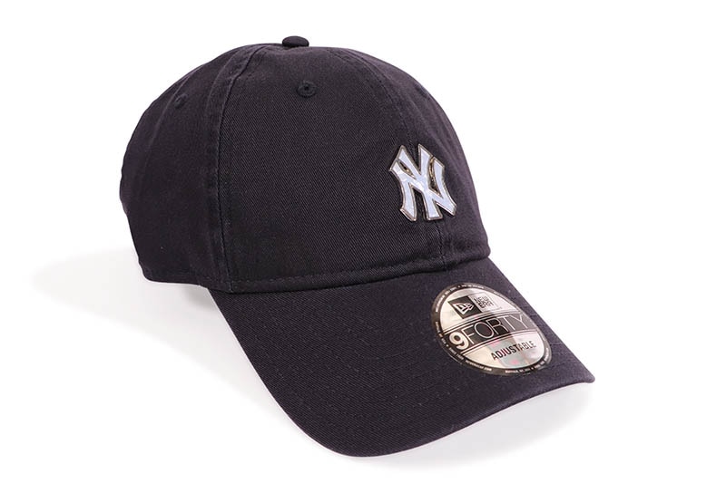 NEW ERA NEW YORK YANKEES SEA SHELL MOTIF LOGO 9FORTY UNSTRUCTURED ADJUSTABLE CAP (NAVY) 15206573