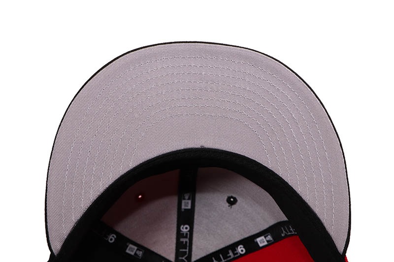 NEW ERA NEW YORK YANKEES 9FIFTY SNAPBACK CAP (50TH YEAR SIDE PATCH/GREY UNDER VISOR/RED PINWHEELS)