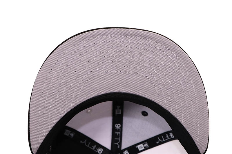 NEW ERA NEW YORK YANKEES 9FIFTY SNAPBACK CAP (25TH ANNIVERSARY SIDE PATCH/GREY UNDER VISOR/WHITE PINWHEELS)
