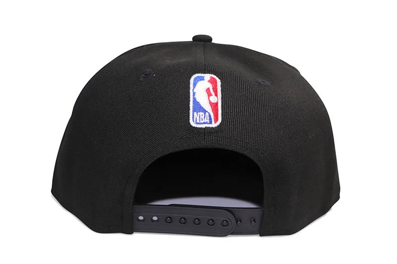 NEW ERA CHICAGO BULLS 9FIFTY SNAPBACK CAP (2026 NBA DRAFT RHINESTONE LOGO/GREY UNDER VISOR/BLACK)