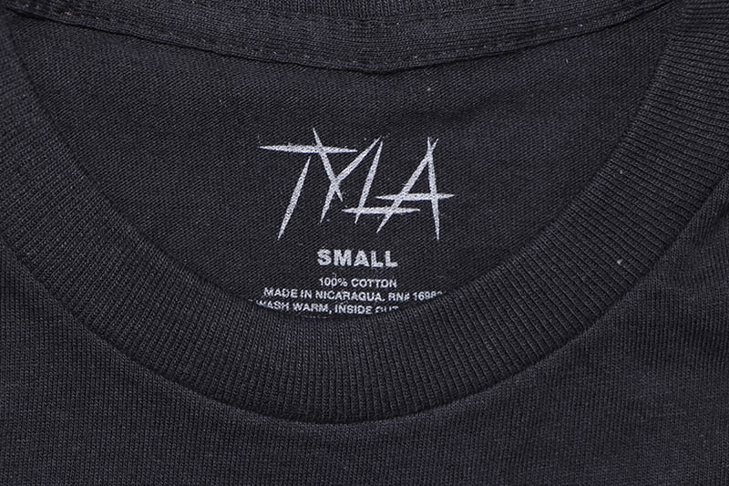 TYLA PHOTO GRID T-SHIRT T-SHIRT (BLACK)