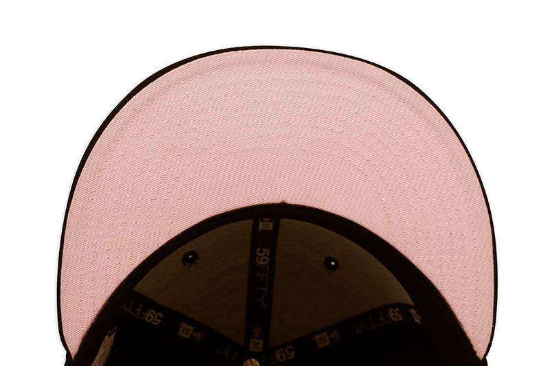 NEW ERA NEW YORK METS 59FIFTY FITTED CAP (2000 SUBWAY SERIES CUSTOM SIDE PATCH/PINK UNDER VISOR/BLACK)