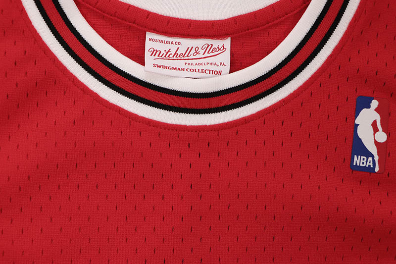 MITCHELL&NESS SWINGMAN JERSEY (CHICAGO BULLS/HARDWOOD CLASSIC/SCOTTIE PIPPEN/#33/2003-04:SCARLET) SMJY4161