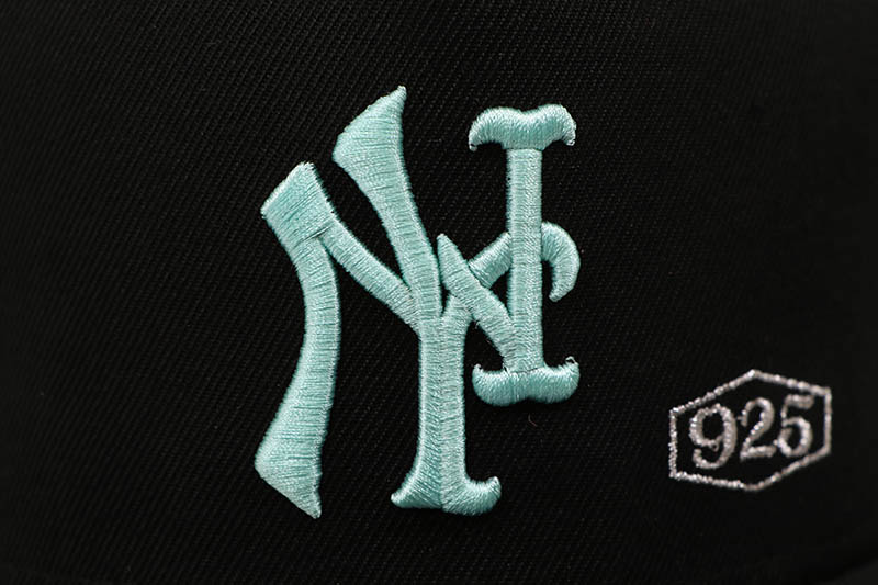 TWNTY TWO NY TIFFANY MESH TRUCKER CAP (BLACK/TIFFANY BLUE UNDER VISOR)