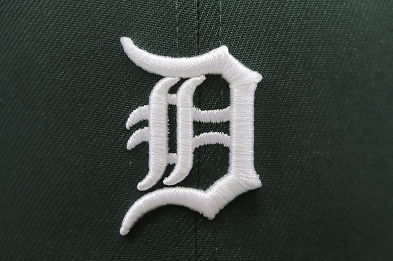 NEW ERA DETROIT TIGERS DARK GREEN COLLECTION 59FIFTY FITTED CAP (GREY UNDER VISOR/DARK GREEN) 13334182