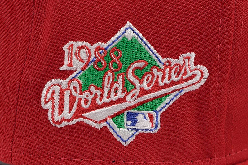 NEW ERA LOS ANGELES DODGERS 59FIFTY FITTED CAP (1988 WORLD SERIES SIDE PATCH/GREEN UNDER VISOR/SCARLET)