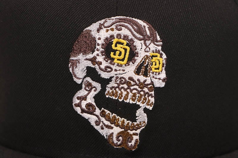 NEW ERA SAN DIEGO PADRES FLYING SKULL 59FIFTY FITTED CAP (1998 WORLD SERIES CUSTOM SIDE PATCH/GREY UNDER VISOR/BLACK) 70945769