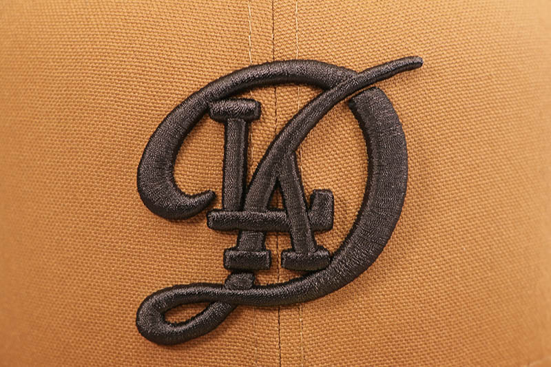 NEW ERA LOS ANGELES DODGERS CITY CONNECT LOGO DUCK CANVAS 59FIFTY FITTED CAP (LIGHT BRONZE) 14745175